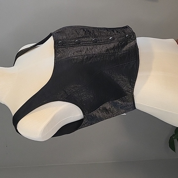 WAYF Where Are You From Black Vegan Front Snap Shimmery Back Smocked Crop - Sz L - Picture 3 of 16